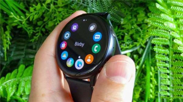 三星Galaxy Watch Active 2与Apple Watch 4哪款好?