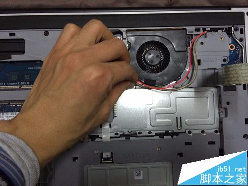 戴尔inspiron15 5547笔记本怎么拆机清灰?