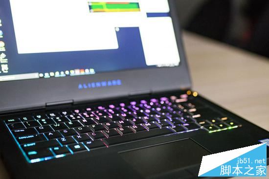 alienware 13 r4值得买吗？戴尔全新Alienware 13 R4笔记本全面深度评测图解