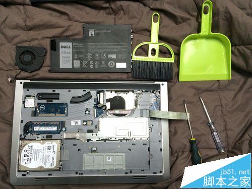 戴尔inspiron15 5547笔记本怎么拆机清灰?