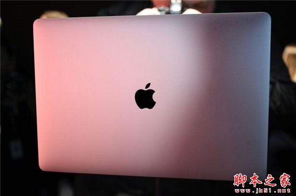 MacBook Pro怎么样 2016款苹果全新13/15英寸MacBook Pro现场实拍图