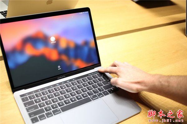 MacBook Pro怎么样 2016款苹果全新13/15英寸MacBook Pro现场实拍图