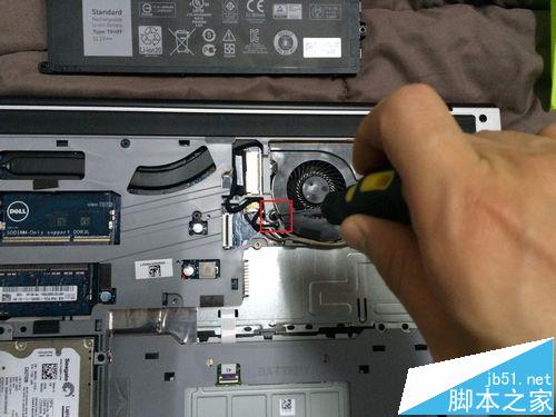 戴尔inspiron15 5547笔记本怎么拆机清灰?