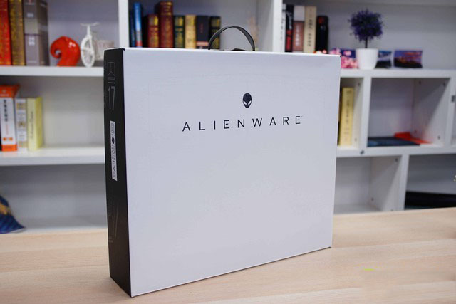 灯厂i9扛把子 戴尔Alienware17C-3858B R5详细图文测评