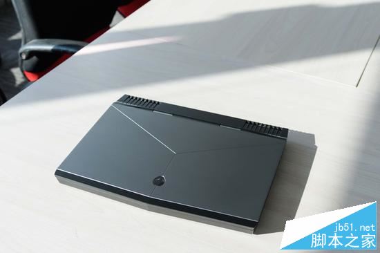 alienware 13 r4值得买吗？戴尔全新Alienware 13 R4笔记本全面深度评测图解