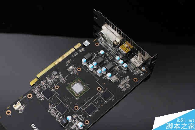 蓝宝石的非公版RX470与460真卡拆解:低端卡也这么飚