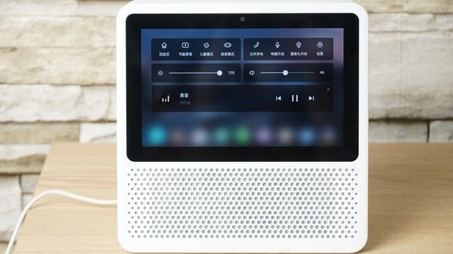 天猫精灵CC对比小度在家1S 带屏智能音箱背后较量
